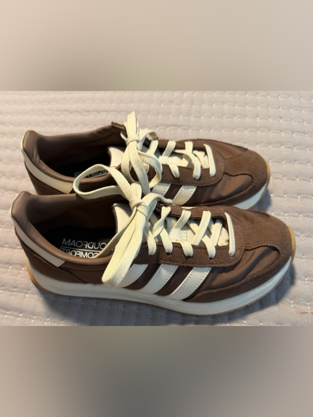 NWOT ADIDAS Brown Suede Sneakers with Cream Stripes 6.5